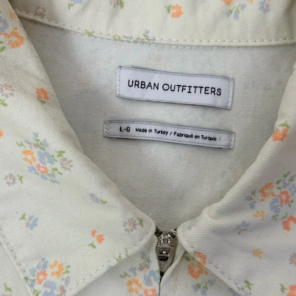 Urban Outfitters Nuuly Rosetta Floral Romper utility shorts tie sash size large - Picture 11 of 17